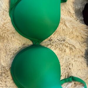 Victoria's Secret Emerald Bra